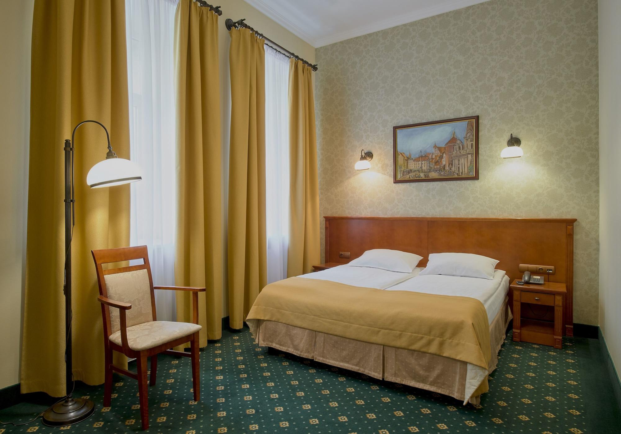 Hotel Hetman Варшава Екстериор снимка